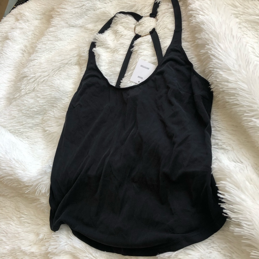 Low cut tank